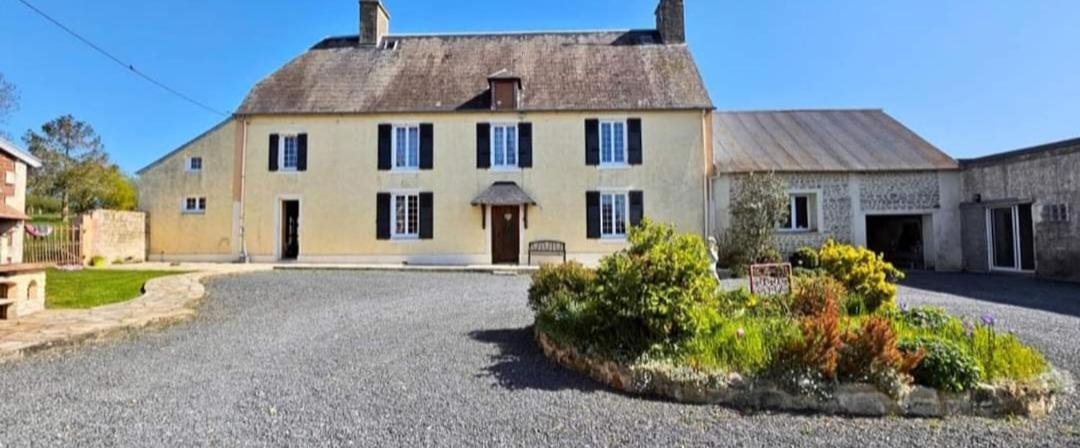 La Chevrie Hotel Les Oubeaux Buitenkant foto